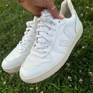Veja V10 sneakers